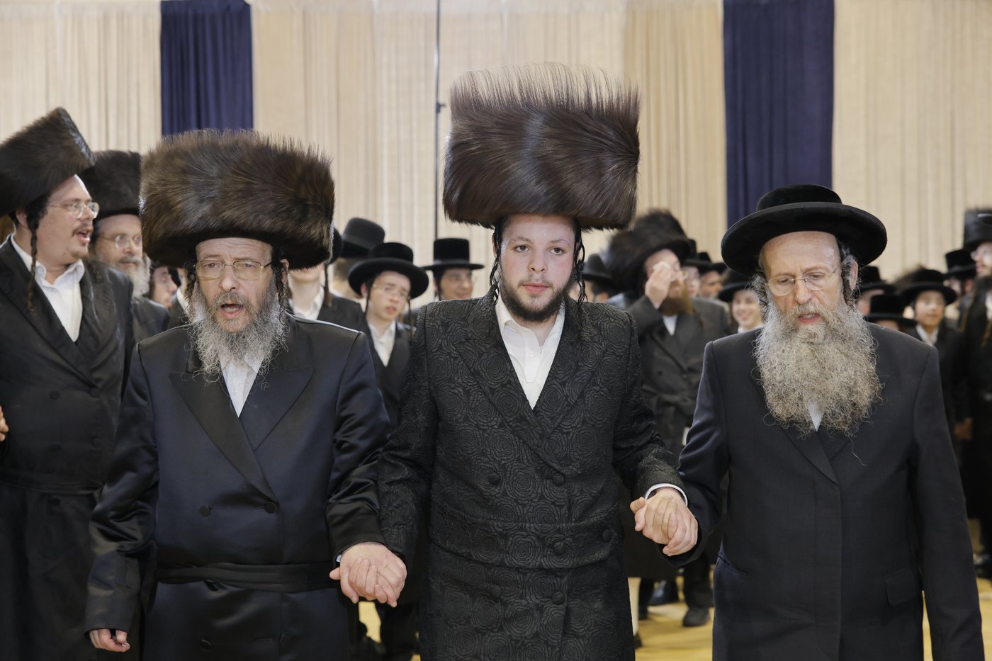 שמחת נישואי בן גאב"ד זוועהיל