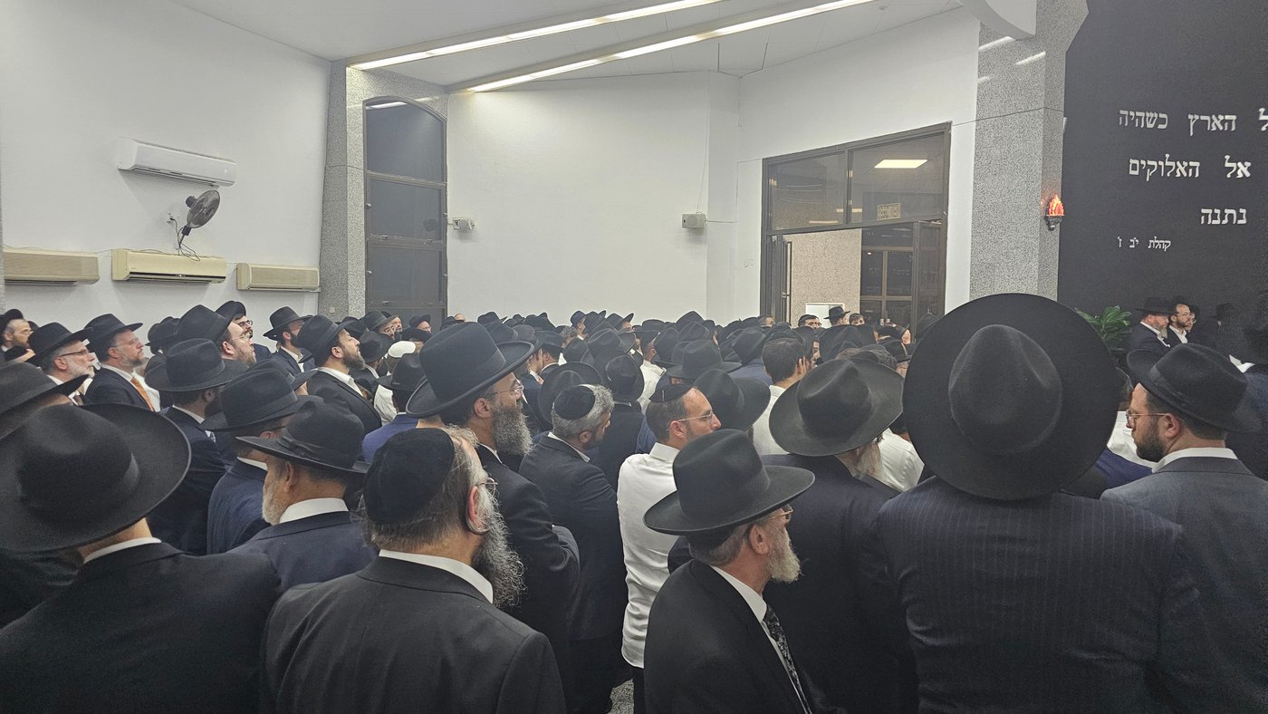 מדמויות ההוד ב'פתח תקווה': ראש הישיבה הגאון רבי אברהם דב פינסקי זצ"ל