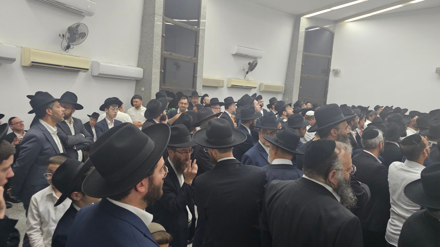 מדמויות ההוד ב'פתח תקווה': ראש הישיבה הגאון רבי אברהם דב פינסקי זצ"ל