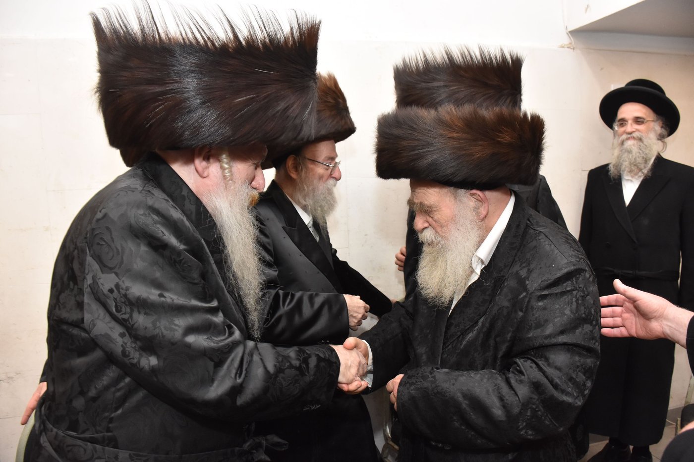 שמחת שבע הברכות בחצרות מאקאווא - טשארנוביל - קאסאן 
