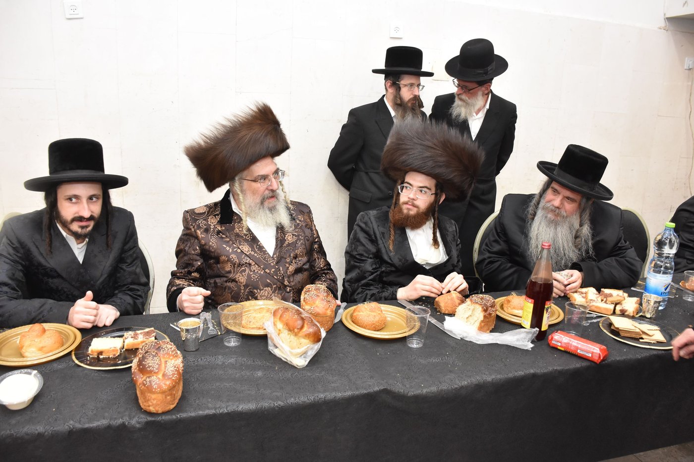 שמחת שבע הברכות בחצרות מאקאווא - טשארנוביל - קאסאן 