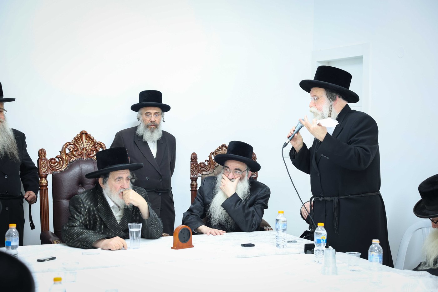 כינוס רבני ויז'ניץ במעון האדמו"ר במושב אורה