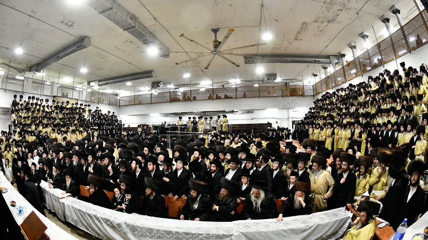שמחת בית תולדות אברהם יצחק - ספינקא מונסי - זידטשוב ב"ב