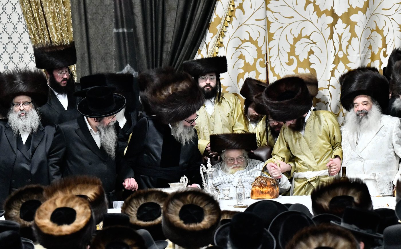 שמחת בית תולדות אברהם יצחק - ספינקא מונסי - זידטשוב ב"ב