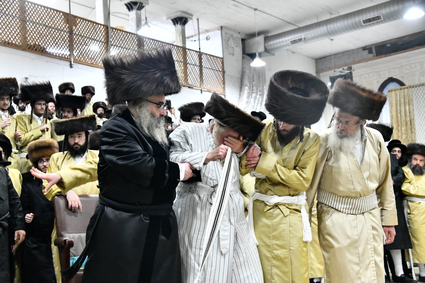 שמחת בית תולדות אברהם יצחק - ספינקא מונסי - זידטשוב ב"ב