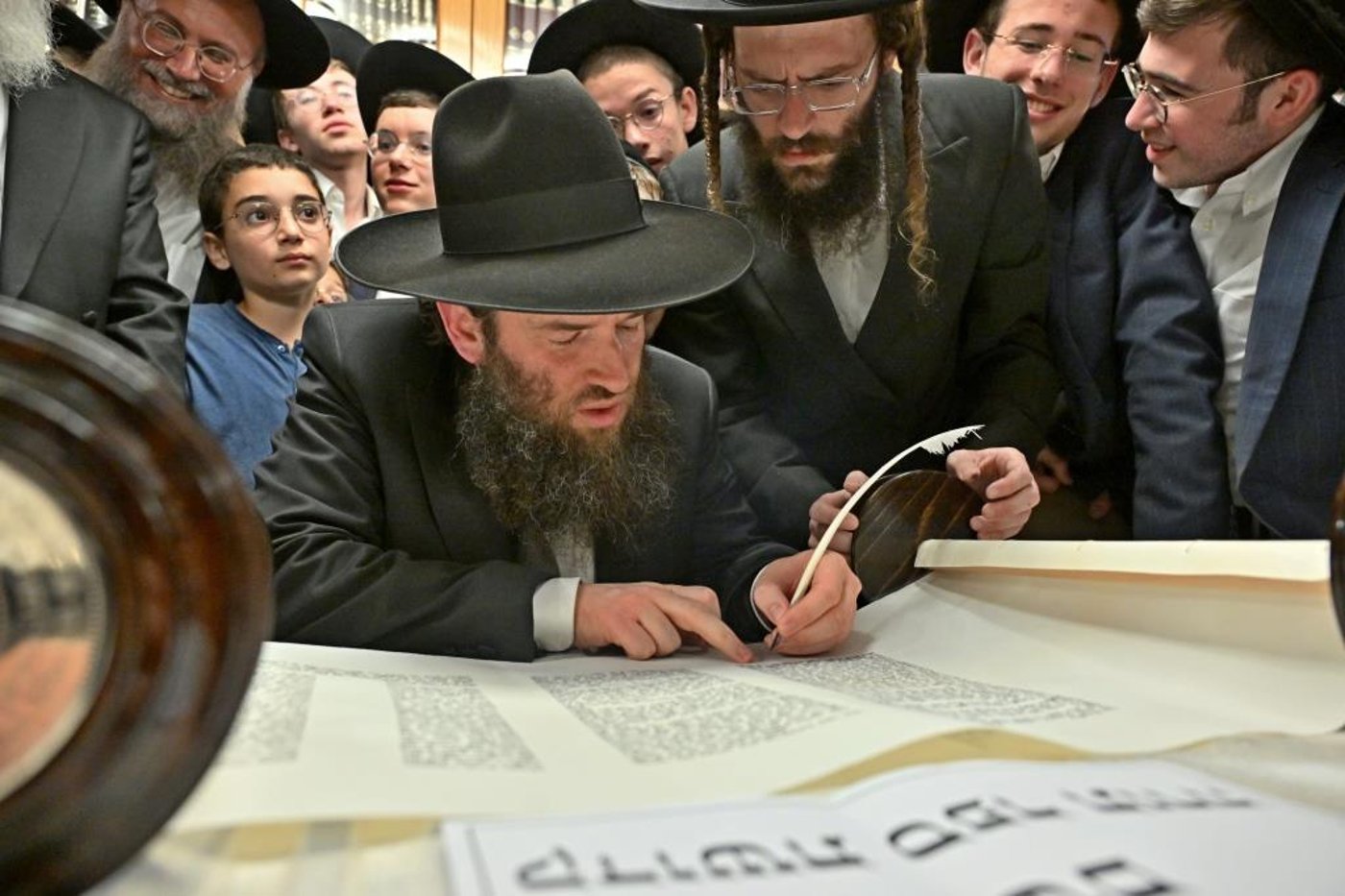מעמד הכסת ספר תורה להיכל ישיבת הגרי"ש לצעירים