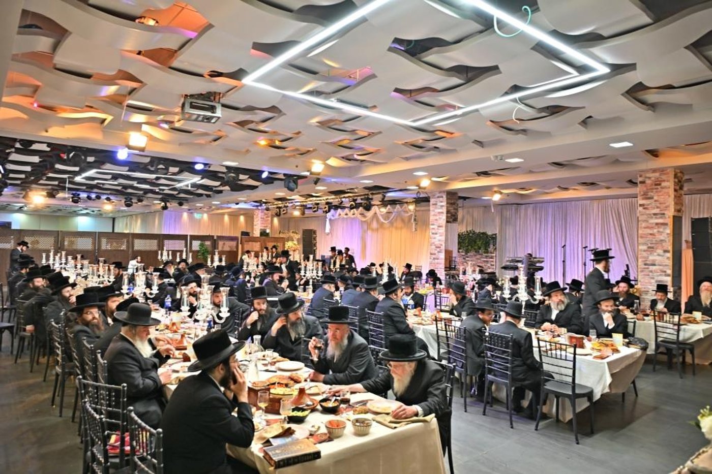 מעמד כבוד התורה למצטייני מפעל קנין ההלכה דחסידי באבוב 45
