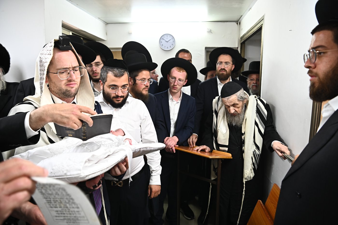 ברית לנין הגאון רבי יהודא סילמן, במעונו של הגר"ד לנדו