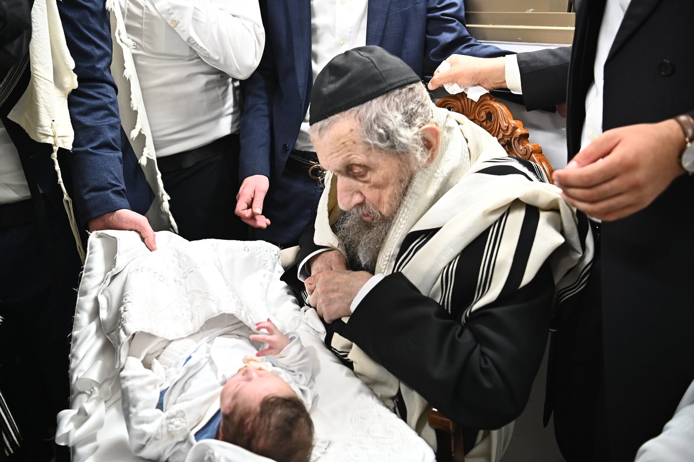 ברית לנין הגאון רבי יהודא סילמן, במעונו של הגר"ד לנדו