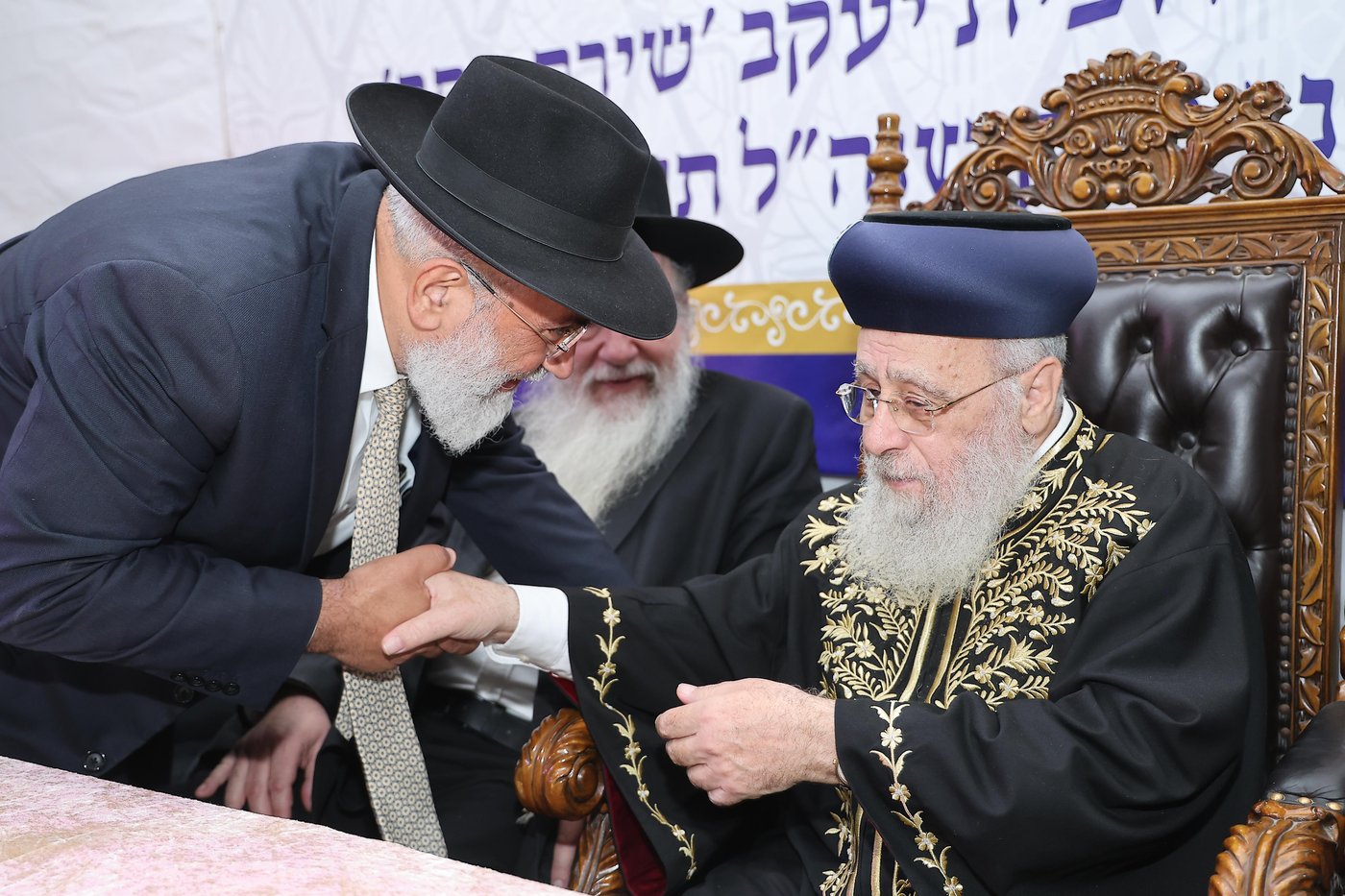 הראשל"צ הגר"י יוסף בביקור בשכונת הסופרים