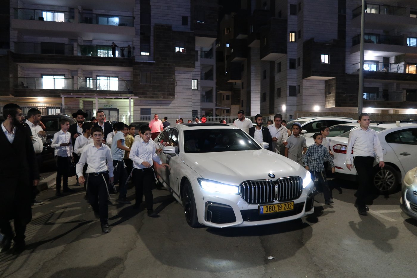 הראשל"צ הגר"י יוסף בביקור בשכונת הסופרים