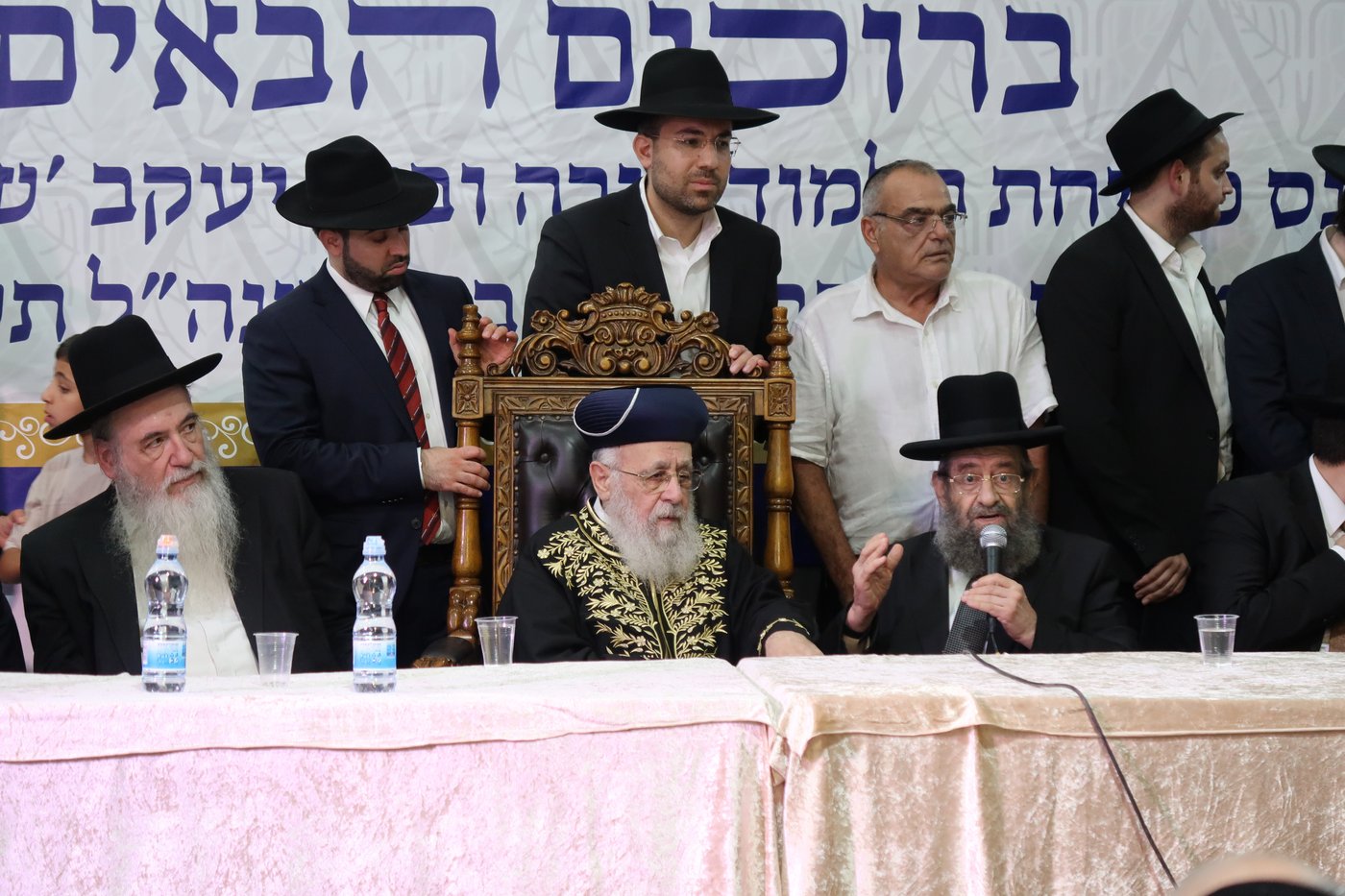 הראשל"צ הגר"י יוסף בביקור בשכונת הסופרים
