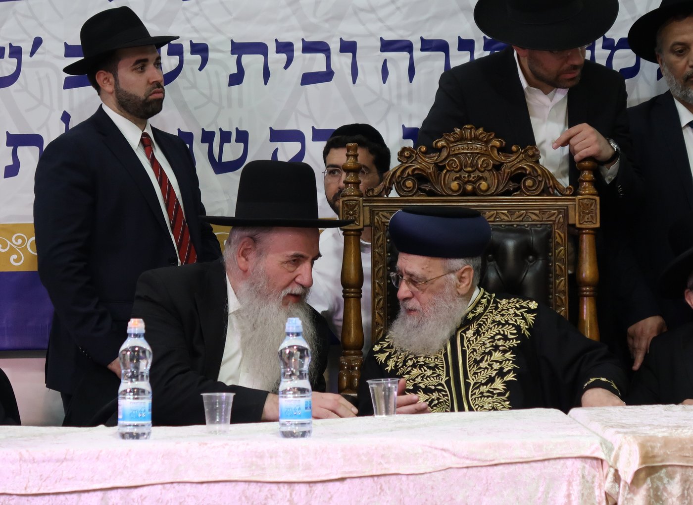 הראשל"צ הגר"י יוסף בביקור בשכונת הסופרים