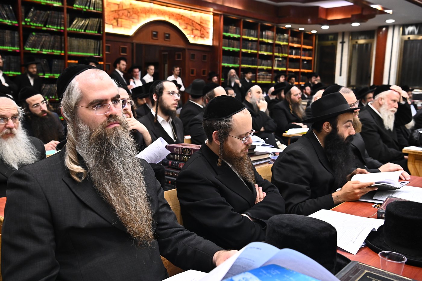 כינוס רבנים השנתי שע"י בית ההוראה של הגאון רבי יעקב מאיר שטרן