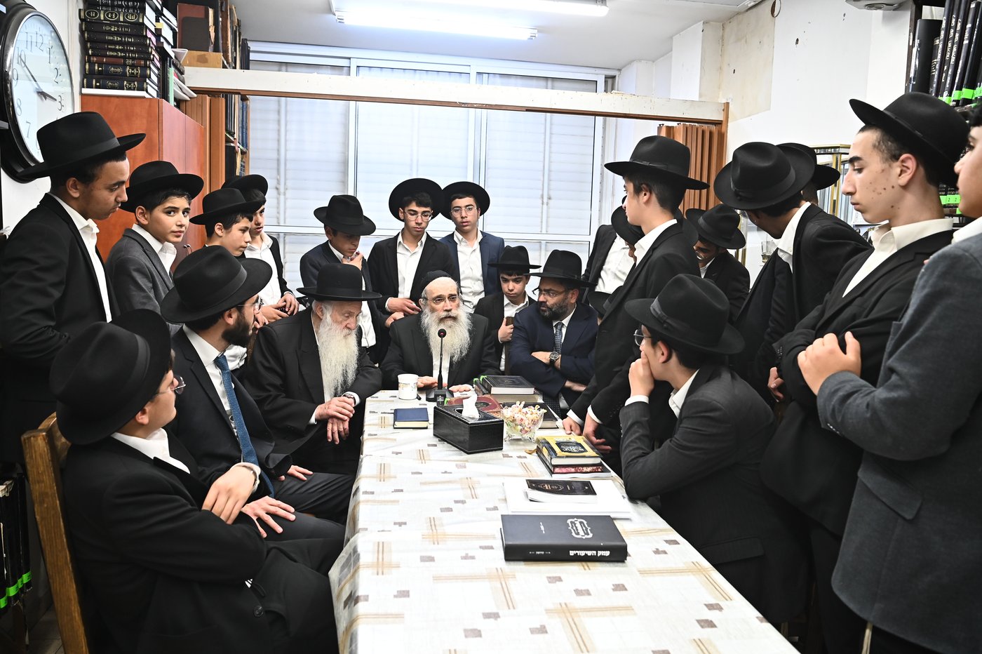ילדי סוכת דוד אצל הגר"ש שטיינמן