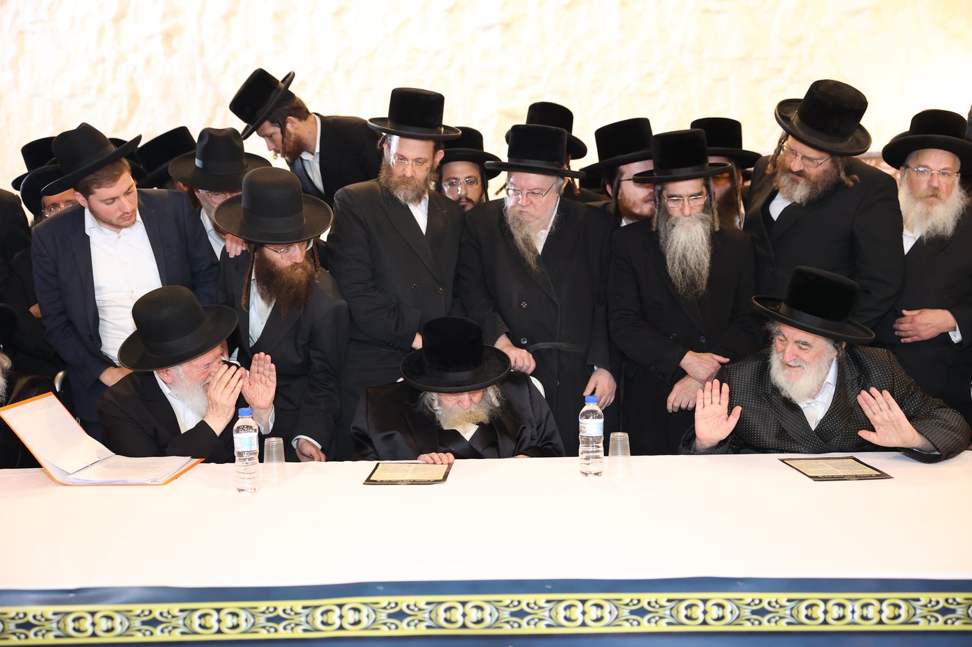 אסיפת גדולי הדור במעלה החמישה