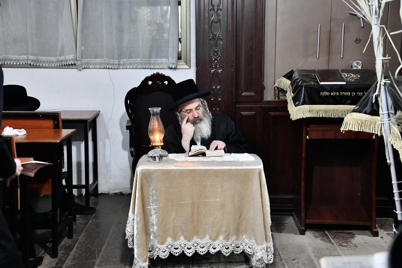 תשעה באב בחצה"ק זוטשקא אמסנא