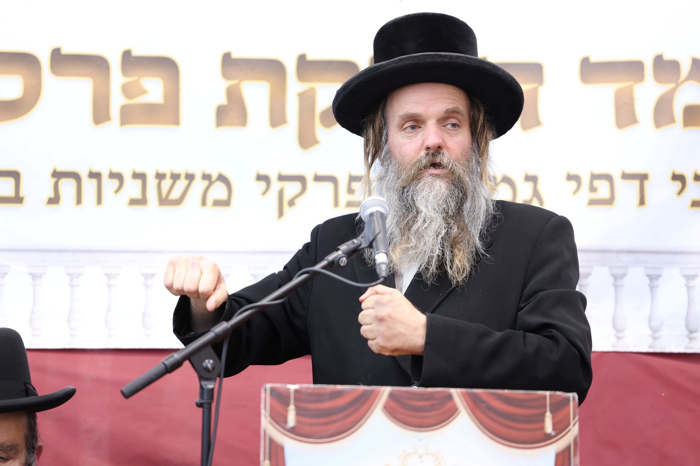 מעמד חלוקת פרסים בת"ת 'חיי עולם' 