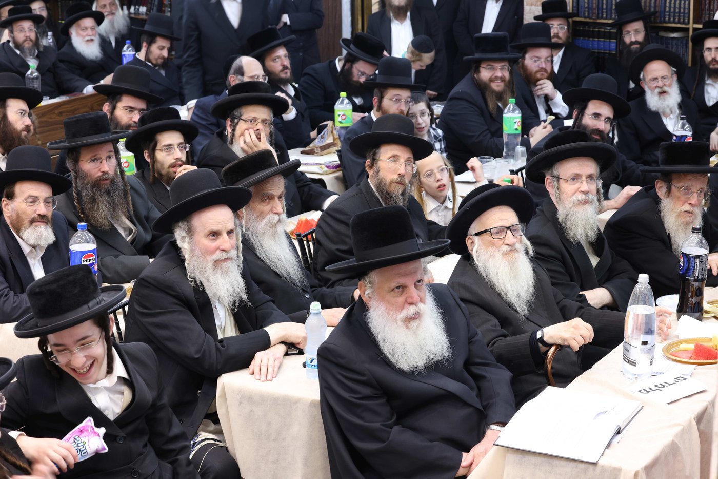 מעמד חלוקת פרסים בת"ת 'חיי עולם' 