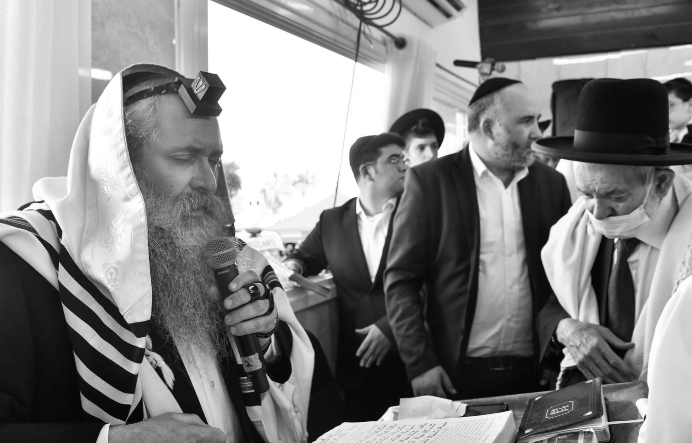 ברכת כהנים עם מאות כהנים בשטיבלך המרכזי בשכונת הר נוף