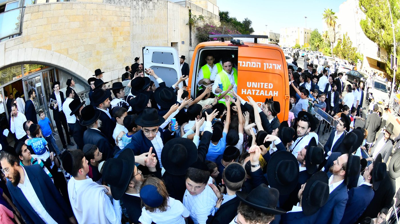 ברכת כהנים עם מאות כהנים בשטיבלך המרכזי בשכונת הר נוף