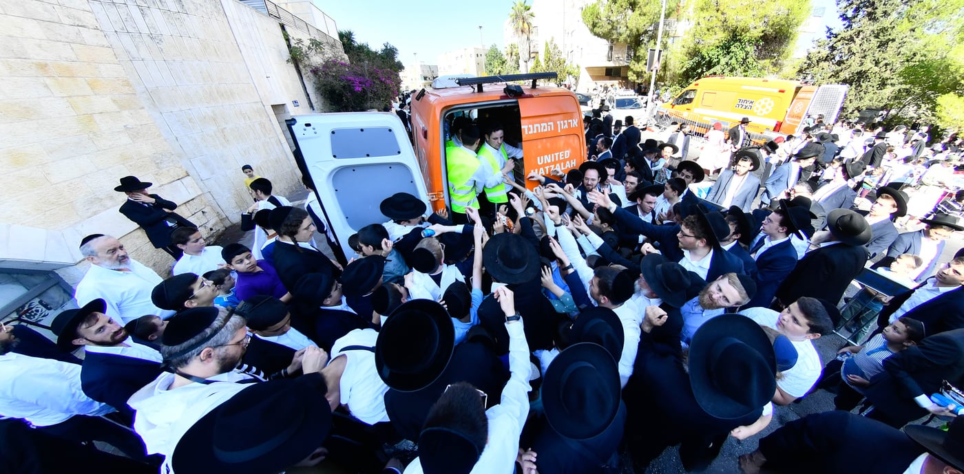 ברכת כהנים עם מאות כהנים בשטיבלך המרכזי בשכונת הר נוף