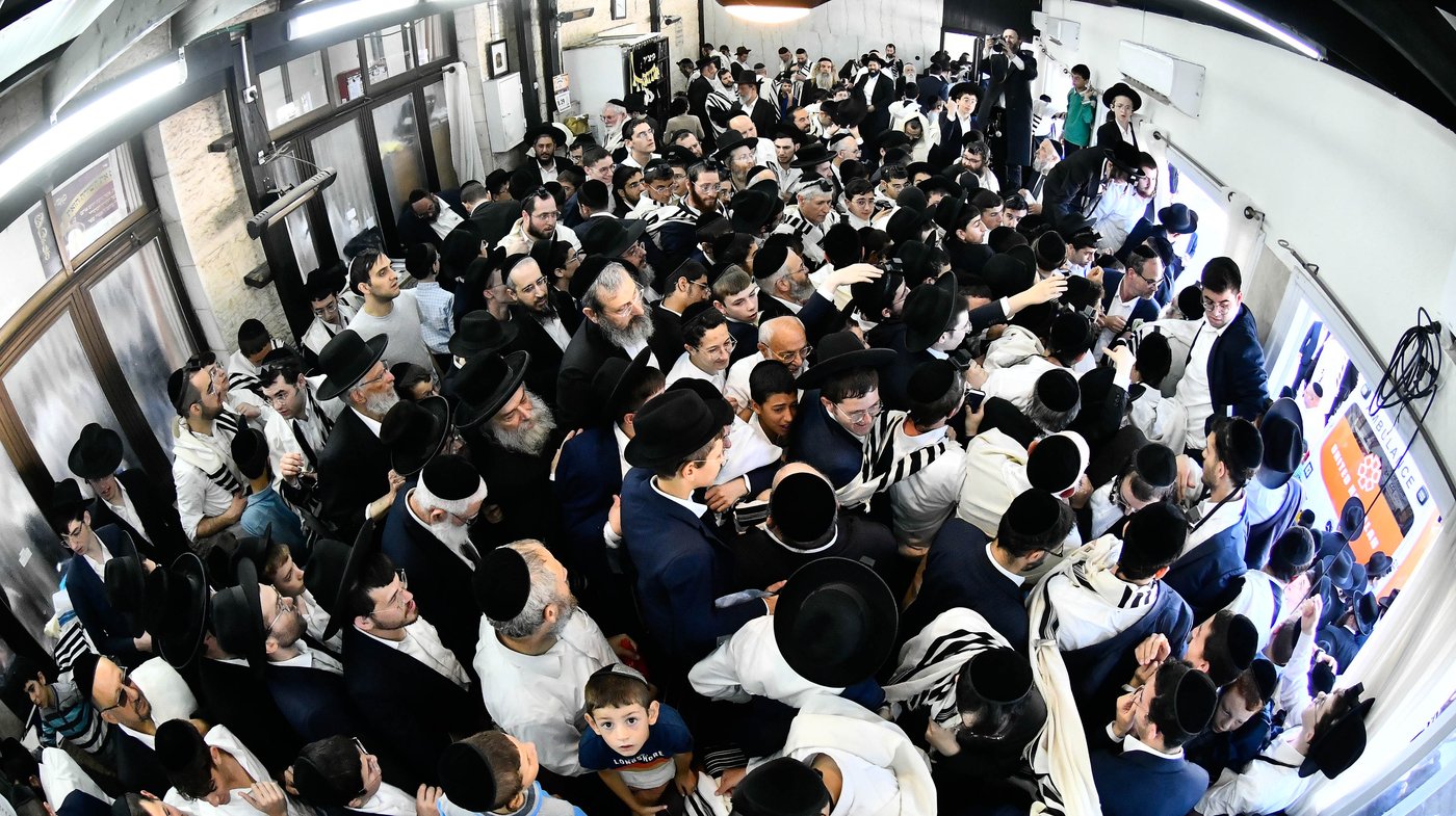 ברכת כהנים עם מאות כהנים בשטיבלך המרכזי בשכונת הר נוף