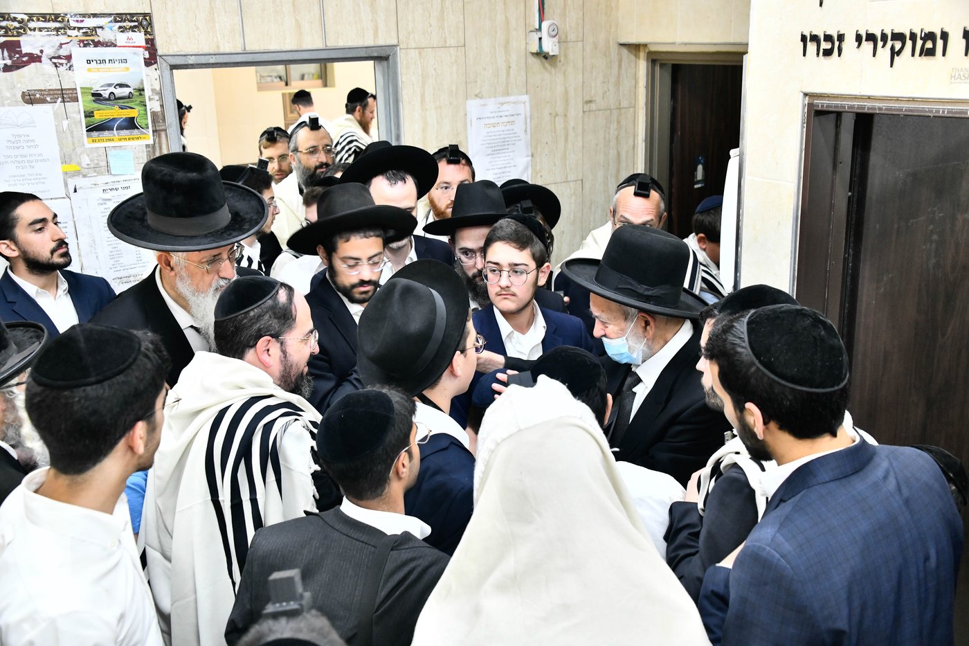 ברכת כהנים עם מאות כהנים בשטיבלך המרכזי בשכונת הר נוף