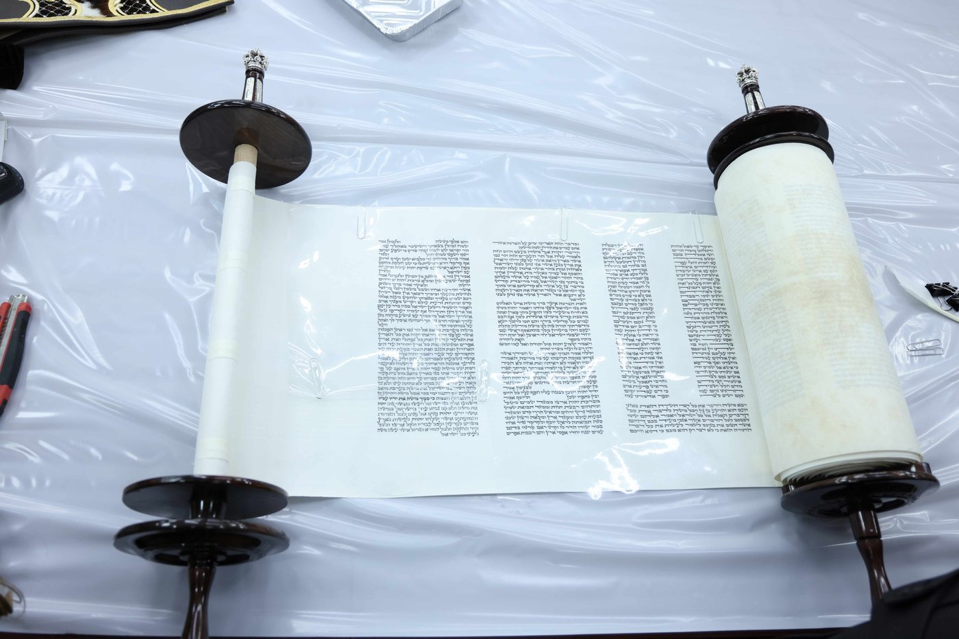 הכנסת ס"ת לביהמ"ד קהל חסידי ירושלים בבית שמש 