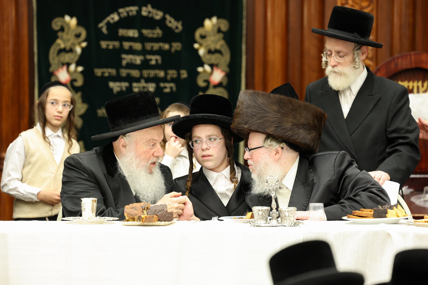 שמחת הבר מצוה לנכד האדמו"ר מבוהוש
