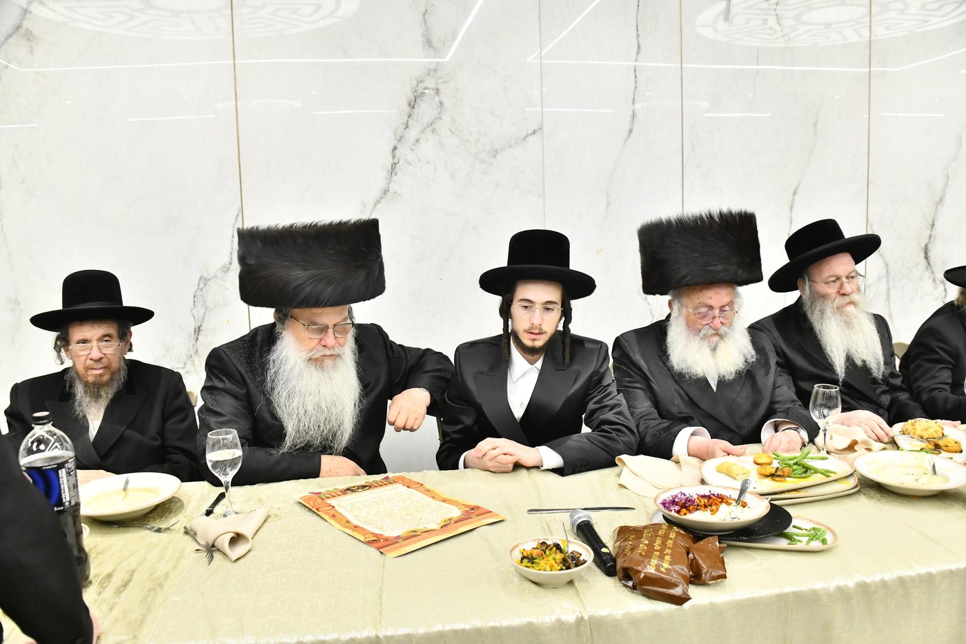 שמחת אירוסי בת גאב"ד סעקלהיד ונכדת גאב"ד עתלית