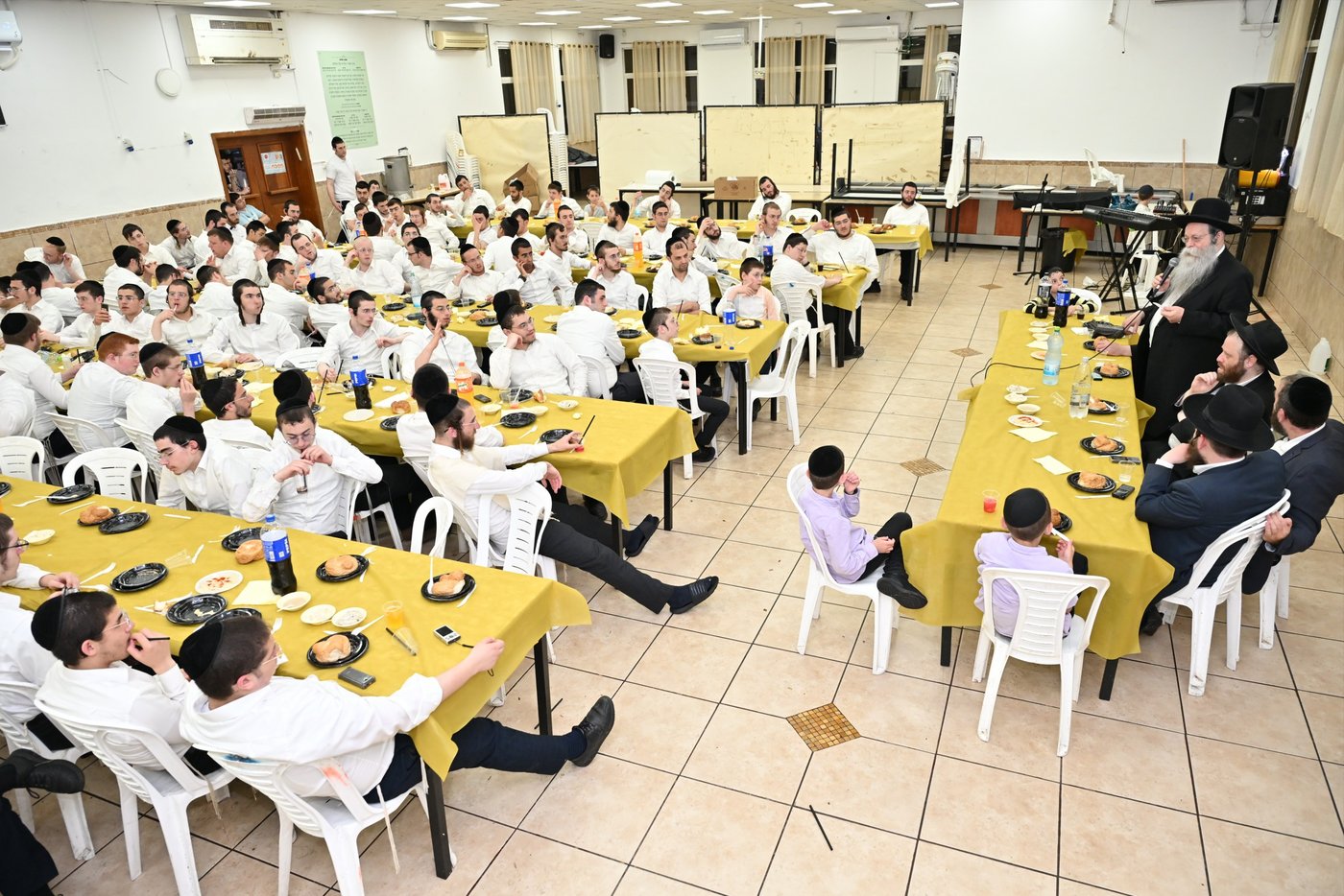 מעמד הסיומים השנתי בקעמפ ישיבת 'קרית מלך'