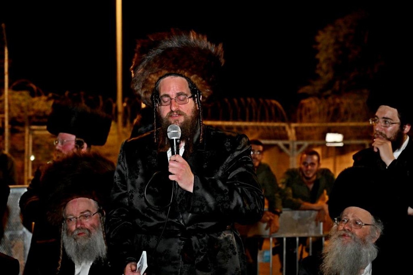 מחאת קהילות החסידים מול שערי כלא 10