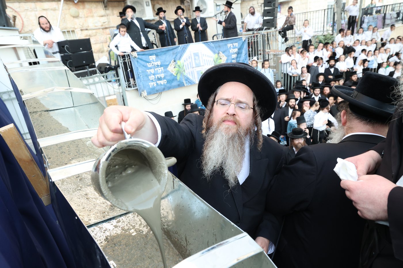 הנחת אבן הפינה בסאטמר ירושלים