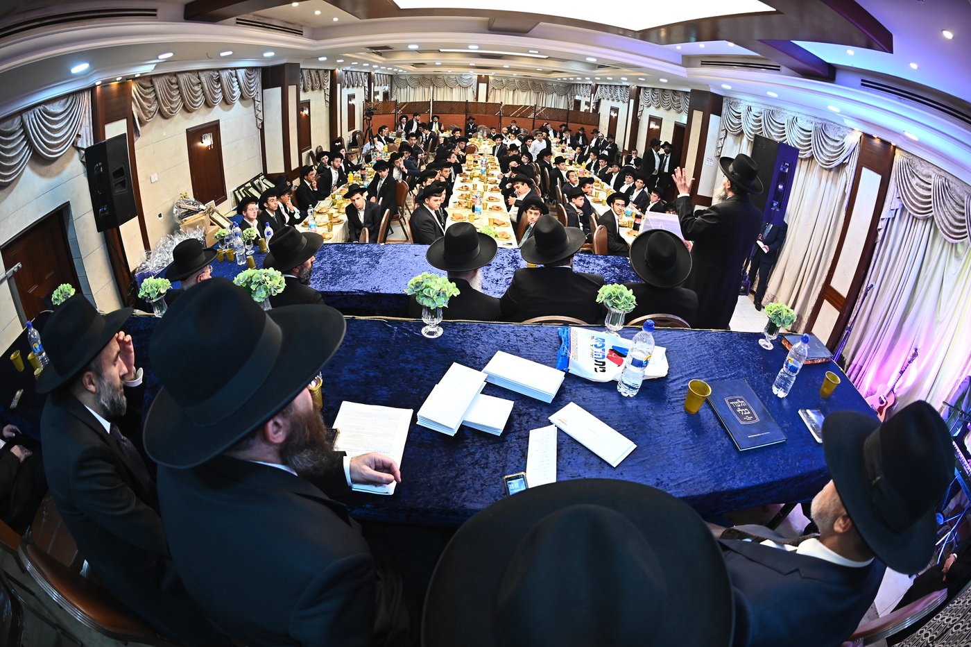 חלוקת פרסים בישיבת "עטרת ראובן" ביתר עילית