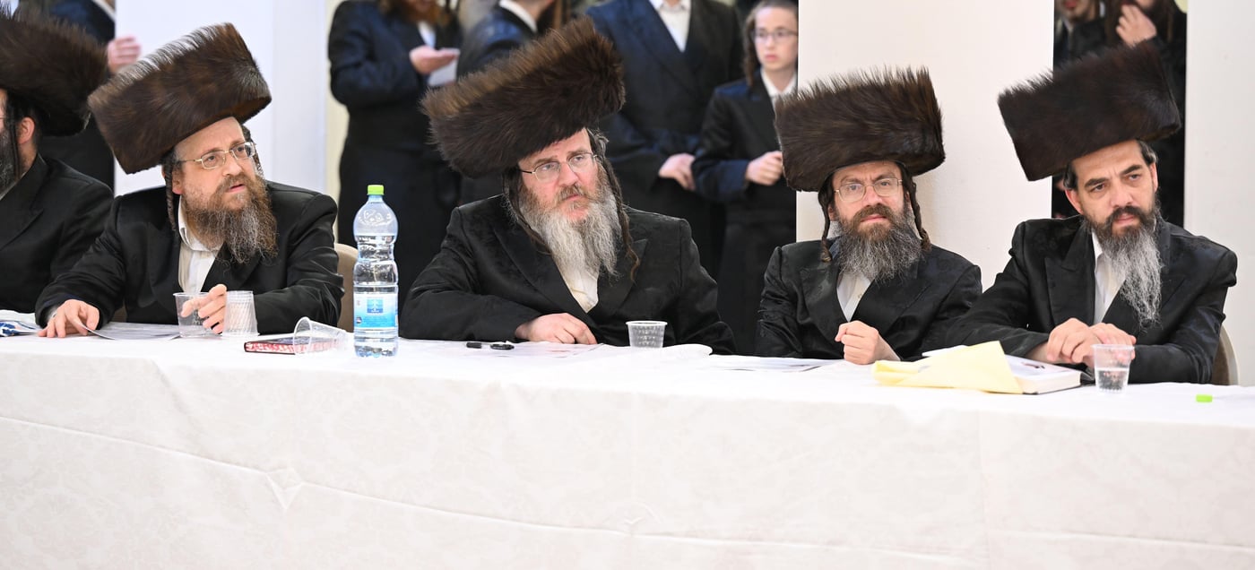 הכינוס בצאנז לגבי כשרות התפילין