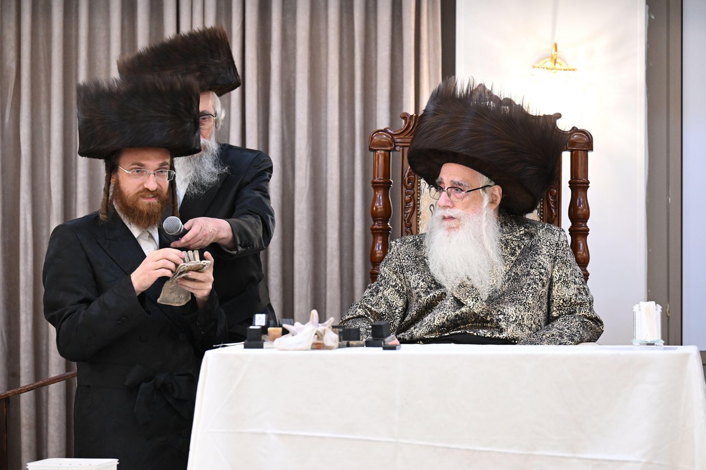 הכינוס בצאנז לגבי כשרות התפילין