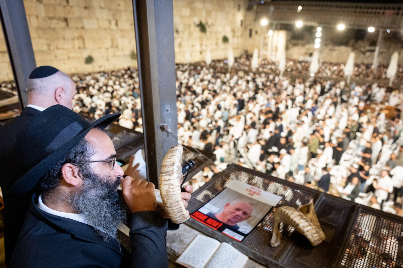 הסליחות הראשונות בכותל המערבי