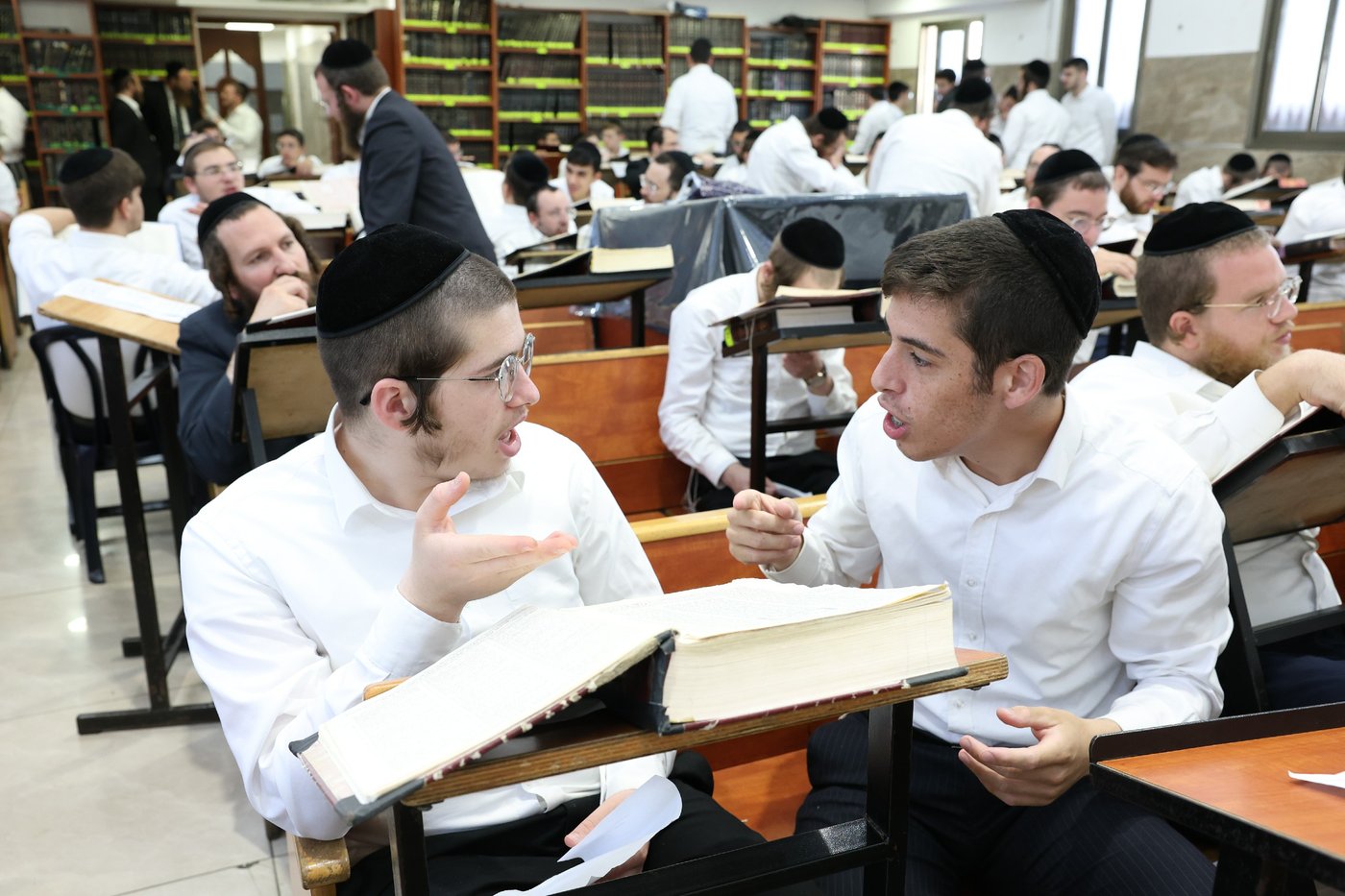 הגאון רבי משה שטרנבוך בפתיחת הזמן