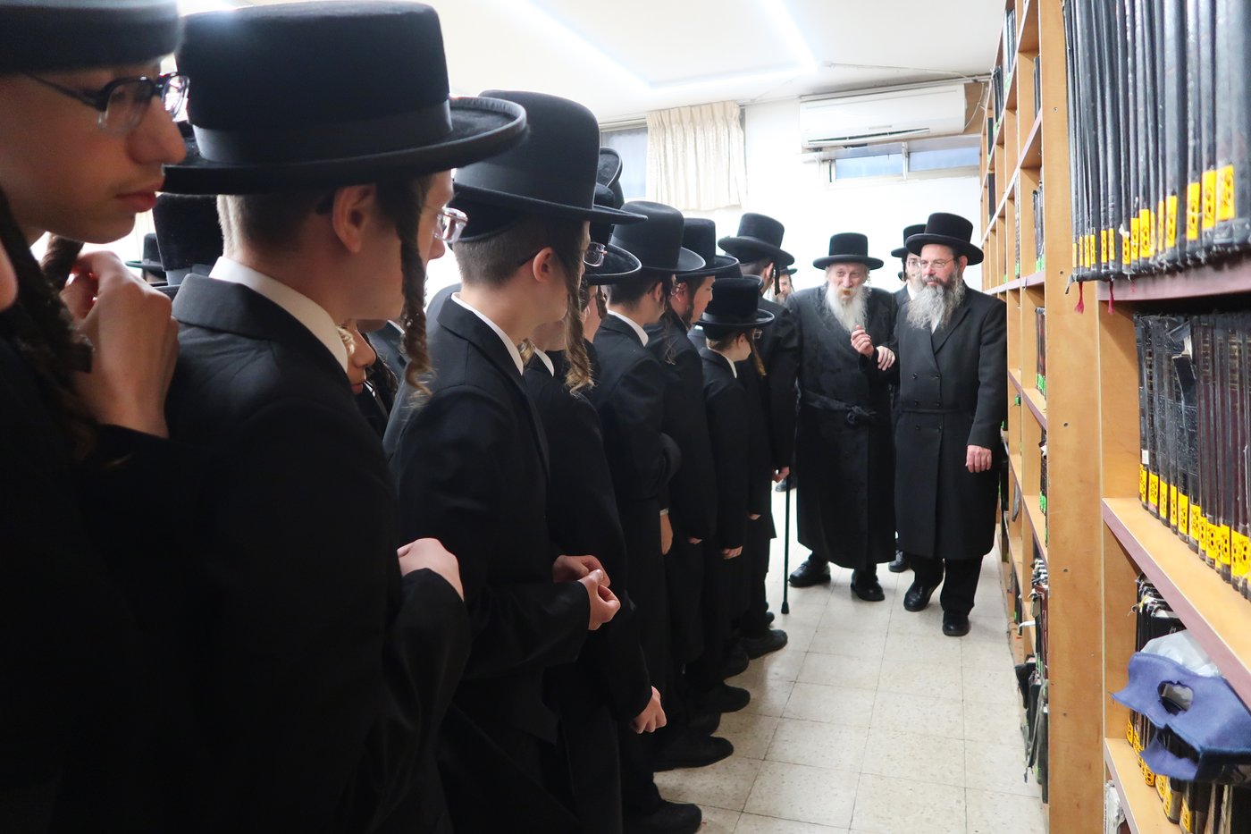 פתיחת הזמן בישיבת ובכולל טשארנאביל באשדוד
