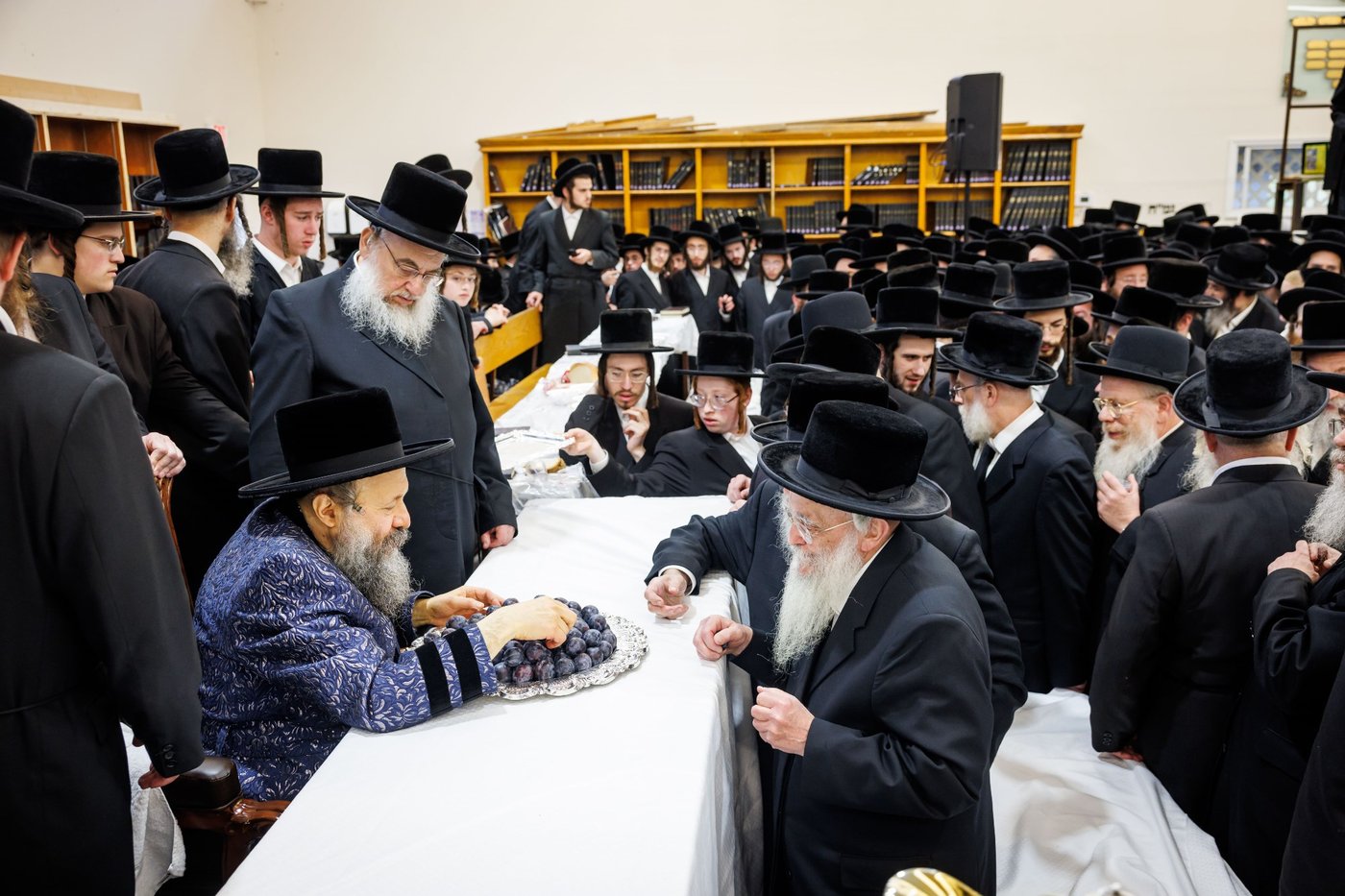 ר"ח אלול בצל האדמו"ר מבאבוב 45