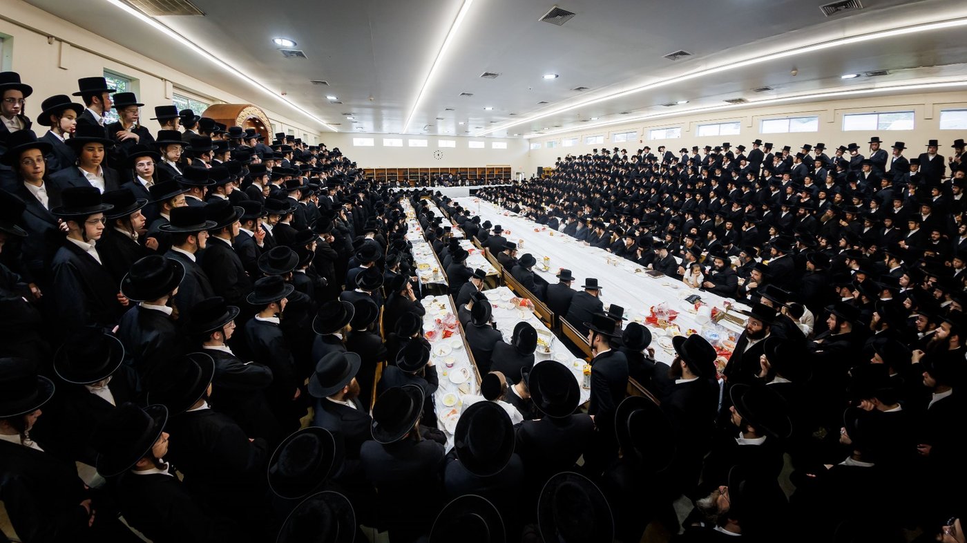 ר"ח אלול בצל האדמו"ר מבאבוב 45