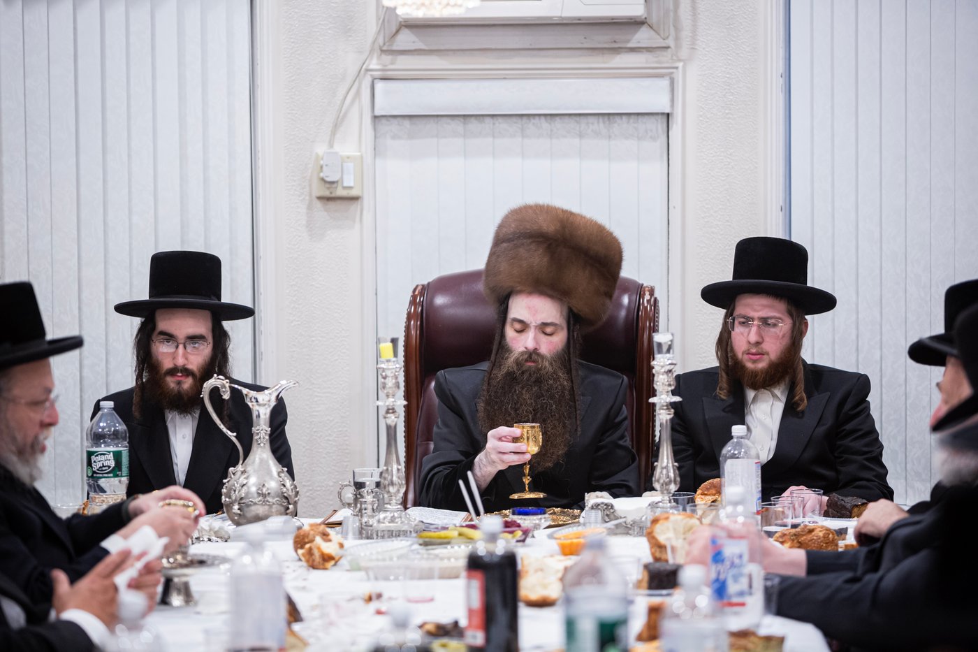 האדמו"ר מקאסוב בסעודת ראש חודש אלול