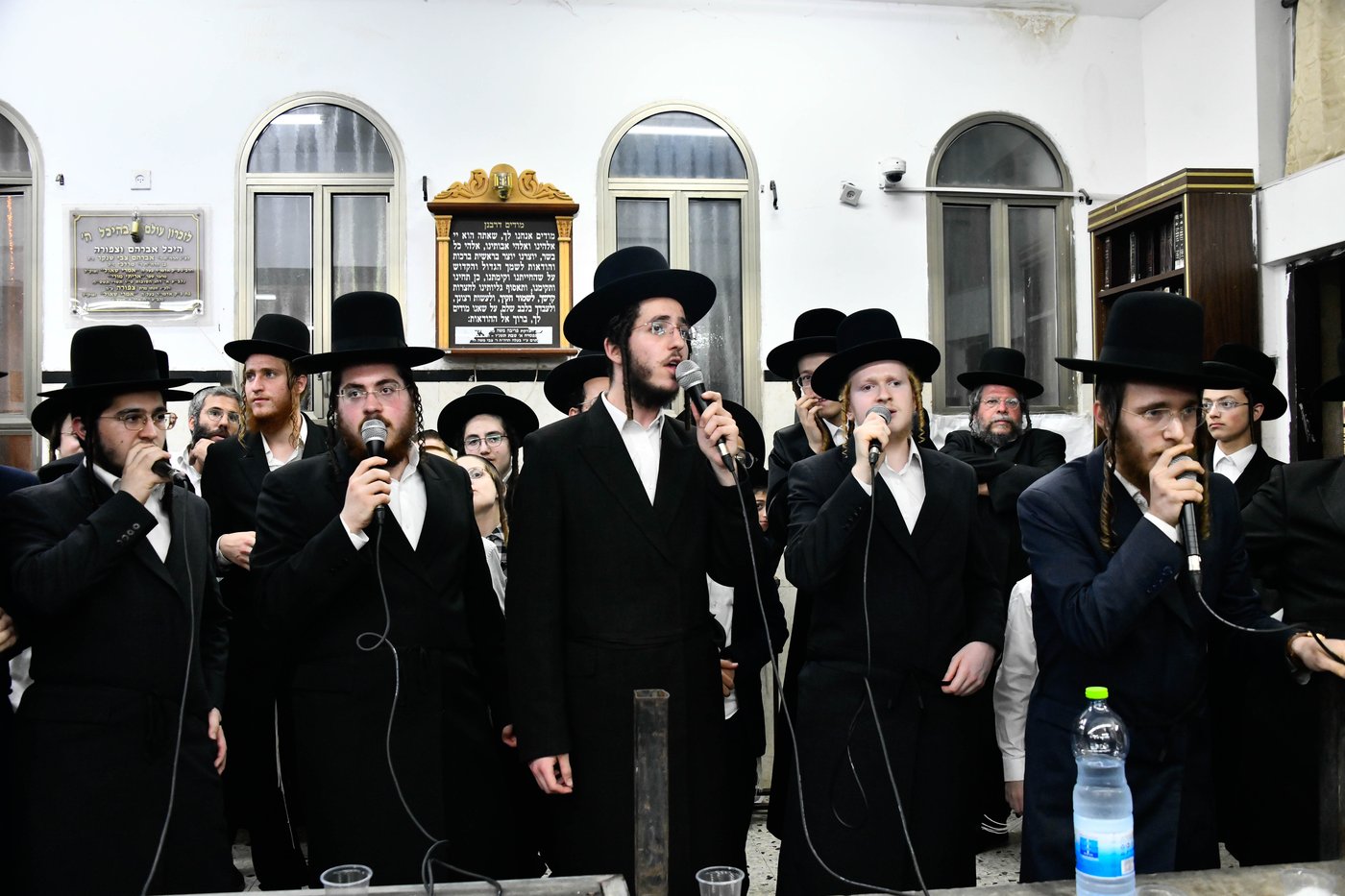 שמחת בר המצווה לנכד האדמו"רים ממודז'יץ וזוועהיל 