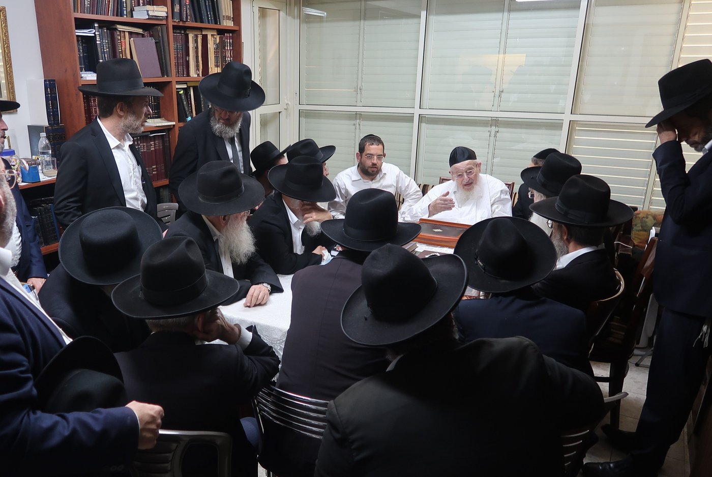 הגרמ"צ ברגמן בשיחה למחנכי ת"ת 'תורת אמת'