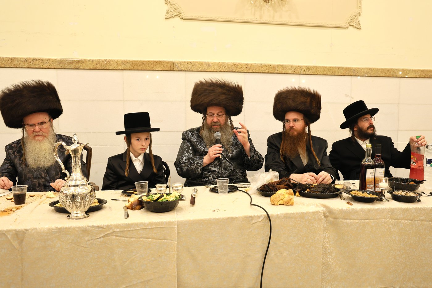 שמחת בר המצווה לנכד האדמו"רים מבערגסאז - דעעש ירושלים
