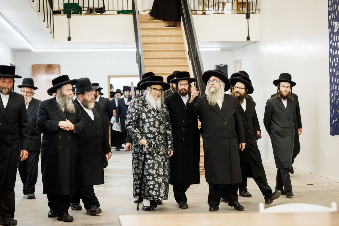 האדמו"ר מסאטמר בביקור במחנה 'רב טוב' בהרי הקאנטרי