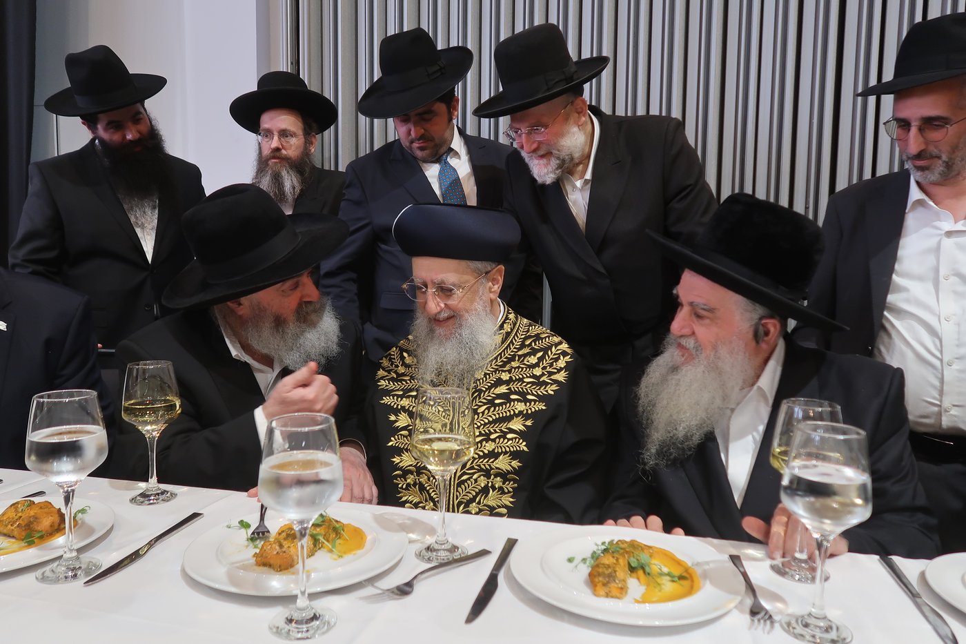 שמחת נישואי נכדתם של האדמו"ר רבי יקותיאל אבוחצירא והגה"צ יוסף טולידנו