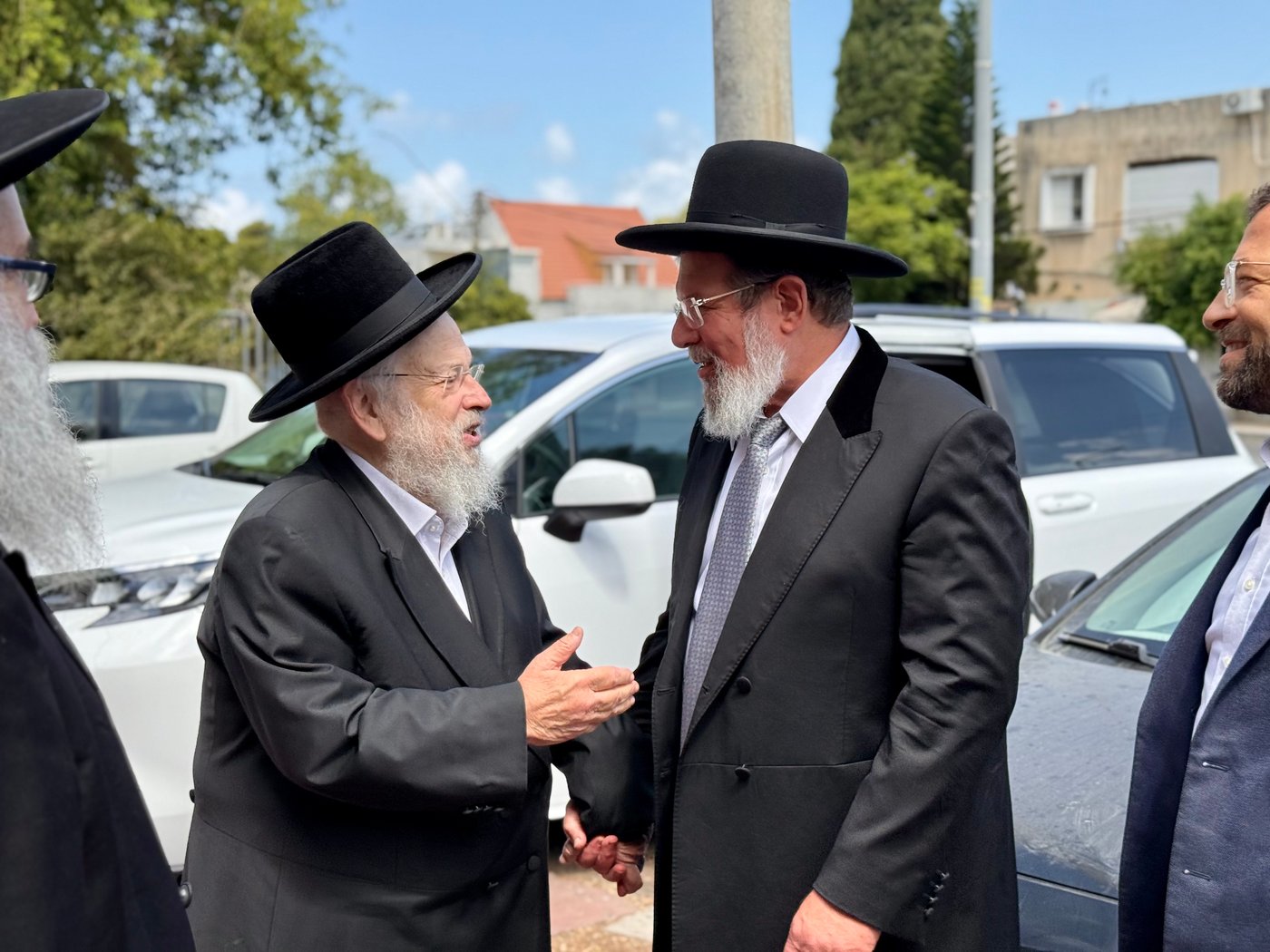 הגר"ק בר בביקור בישיבת 'תומכי תמימים ליובאוויטש' בקריות