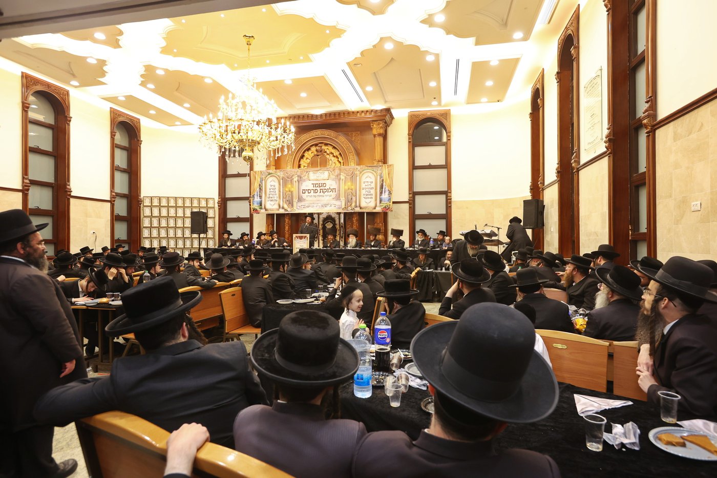מעמד סיומים וחלוקת פרסים בישיבת ברסלב בבית שמש
